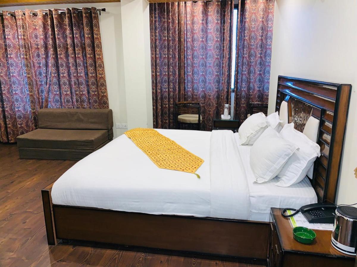 Hotel Dusk N Dawn à Shimla Extérieur photo
